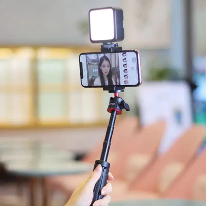 Portable Creator Kit – Light, Mic & Tripod